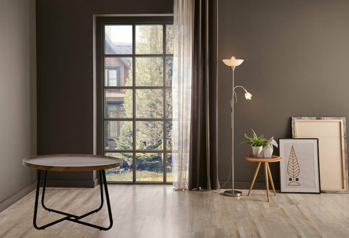 Το τραπέζι τοποθετημένο σε ένα σαλόνι